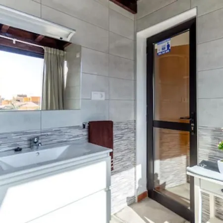 Ideal Remote Work, Relaxing, Pool And Surfing