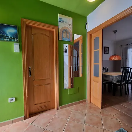 Ideal Remote Work, Relaxing, Pool And Surfing 度假居