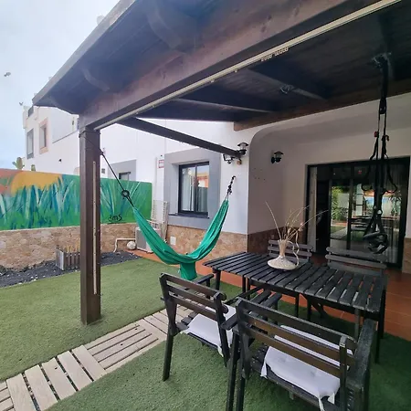 Ideal Remote Work, Relaxing, Pool And Surfing 度假居 科拉雷侯