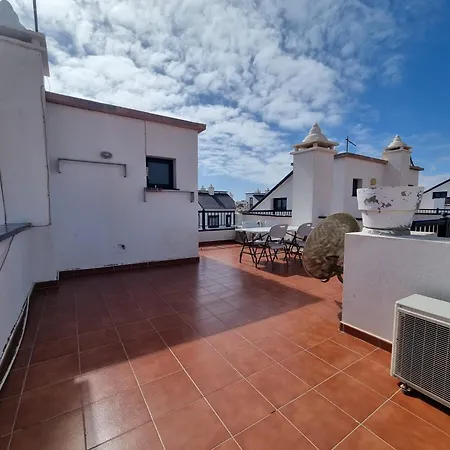 Ideal Remote Work, Relaxing, Pool And Surfing Corralejo